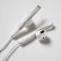 加拿大工作室 OHM 为苹果耳机设计了一款耳垫，可以将耳机很好的固定在耳朵里，不容易脱落。