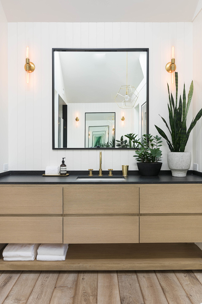 Honeybee Home: The L...