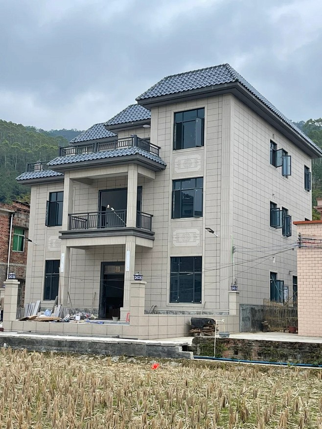 农村自建房装修佛山外墙砖别墅设计_1_汇华坊外墙砖包工包料施工_来自小红书网页版