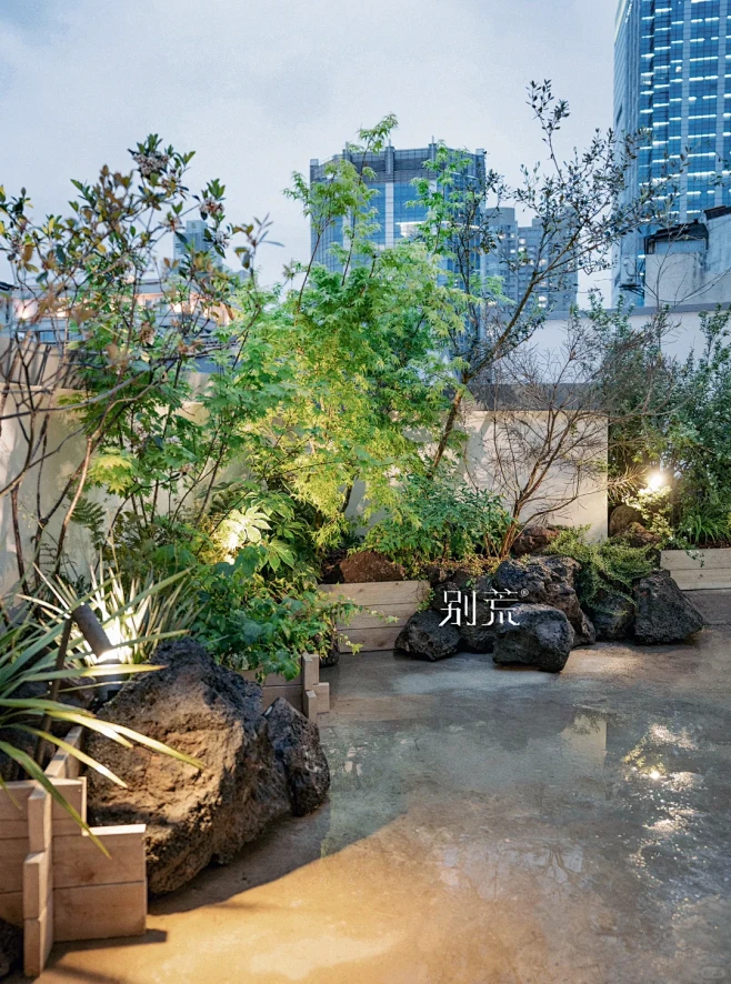 屋顶露台上的典型日式杂木风造景 - 小红书-花瓣网