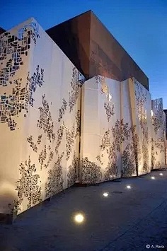 兔子狮子要一直在一起采集到L——景墙