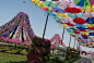 迪拜奇迹花园耗费4500万株鲜花 鲜花搭成的遮阳伞