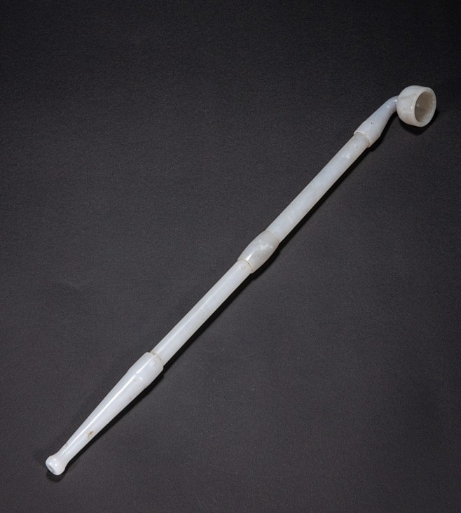 清代和田玉烟斗