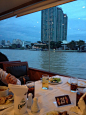 夜游湄南河，吃自助餐，虽然超难吃,殊丶路