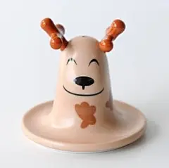 意大利 Alessi 麋鹿香薰盘，陶瓷手绘，直径 7cm，高 6cm，麋鹿笑得很实在。 售价:460元
