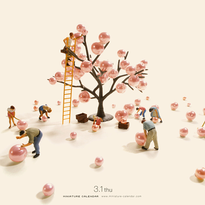 MINIATURE CALENDAR