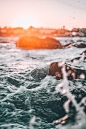 Splash of sunshine photo by Sam Wermut (@samwermut1) on Unsplash : Download this photo in Bondi Beach, Australia by Sam Wermut (@samwermut1)