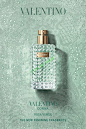 Valentino  Parfums  introduces  a  fresh  and  elegant  new  fragrance  for  women:  Valentino  Donna  Rosa  Verde.  A  scent  radiating  with  freshness,  captured  in  a  luminous  and  unexpected  collision  of  ingredients, Valentino Donna Rosa Verde 
