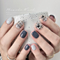 Photo by Muzili Nail x LinLin ⧑ 木子里．中和美甲·南勢角美甲⧒ in Muzili Nail木子里。中和美甲｜熱蠟除毛｜美學. May be an image of one or more people, fingernails and text.