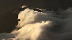 云雾 山 阳光 5K 高清 风景壁纸