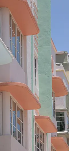 壁纸 | 乾坤未定，你我皆是黑马 : 请成为永远疯狂，永远浪漫，永远清澈的存在。