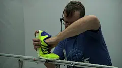 Nike Free 5.0耐克鞋创意万花筒组合插画，采用弯曲和扭曲的鞋子(2)-平面设计-设计欣赏-素彩网