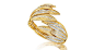 La manchette Feathers 75ème anniversaire de Verdura http://www.vogue.fr/joaillerie/le-bijou-du-jour/diaporama/la-manchette-feathers-75eme-anniversaire-de-verdura/20946: 