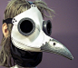 Plague Doctor （欧洲黑死病时期被聘请来识别和隔离病人的医生） 瘟疫医生面具，鸟嘴状尖喙以特殊的药用香气植物和香料充填，用以掩盖死亡的气味，眼部设置红色玻璃目镜保护眼睛，它被认为使配戴者不受邪恶所害。