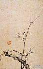 【 清 弘仁《梅花图》】 此画仅绘梅花一枝，梅花几朵，老枝虬曲，画面简约却丝毫不影响其表现力。纸本墨笔，安徽省博物馆藏。