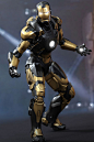 Image of Hot Toys Iron Man 3 PYTHON MARK XX 1/16 Scale Collectible Figures