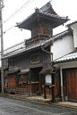 Nagahama - Nagahama (長浜 Nagahama-shi ? ) Es una ciudad situada en la prefectura de Shiga , Japón en la costa noreste del lago Biwa . El centro de la ciudad se desarrolló y cambió su nombre por Toyotomi Hideyoshi cuando Hideyoshi se trasladó el centro de s