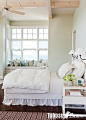 现代欧式白色系卧室飘窗帘效果简欧图欣赏—土拨鼠装饰设计门户