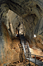 全球最美的27个洞穴 宛若外星空间
23.罗马尼亚阿普赛尼山脉，罗尼勒门山洞（PoartaLuiIonele）