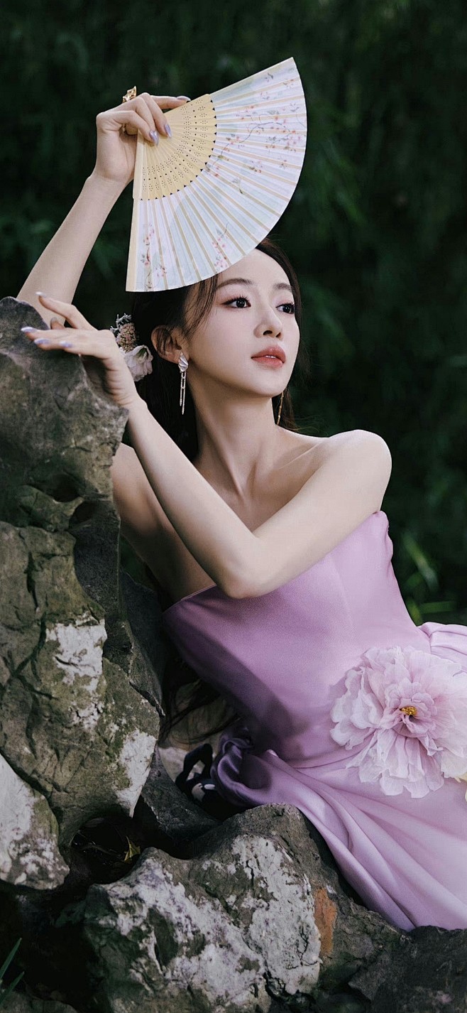 吴谨言
✿