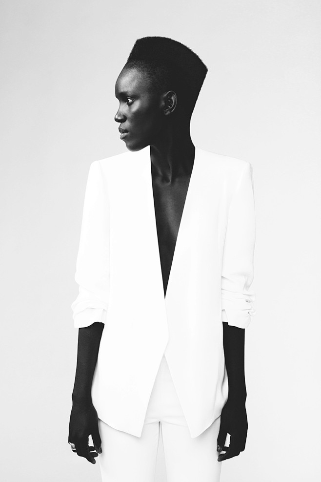 BLACK & WHITE : Blac...