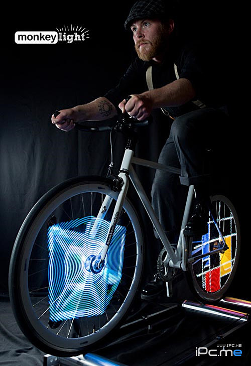 酷玩意儿！创意自行车车轮 LED 动画灯...