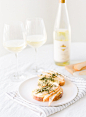 This combination of sweet pear, slightly salty crispy sage, mixed with the flavors of the brie will have your guests totally impressed, not to mention your taste buds! #recipe #crostini