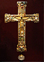 中世纪宝石黄金十字架
