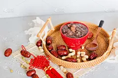 中国传统食物，腊八粥。早餐麦片，健康饮食。腊八节，中国新年，春节的概念