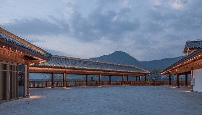 云阳四方井服务建筑，重庆 / 深圳汤桦建...
