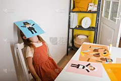 给孩子们的纸工艺品。DIY美国男人和女人为感恩节做的。为孩子们创造艺术。