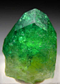 mineralists:

Chrome VesuvianiteJeffrey Mine, Canada
@北坤人素材