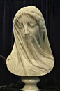 《蒙着面纱的处女》，大理石雕像。作品来自19世纪的意大利雕塑家乔瓦尼（1818 – 1875）之手，描绘的是罩着面纱的圣母玛利亚半身像，透着面纱依稀能感觉到生命感。#雕塑# ​​​​#遇见艺术# ​​​​