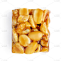 花生燕麦棒与蜂蜜和焦糖隔离在白色背景。麦片能量坚果条俯视图