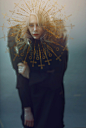 俄罗斯摄影师艺术家​Alexander Beardin-Lazursky的宗教符号与几何线条风格的美女人像