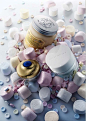 Cosmetic still life with marshmallows - Peter Lippmann: 