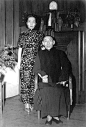 1950年，孟小冬和杜月笙的结婚照（摄于香港）