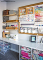 Check out this colorful and organized craft room makeover with a giant pegboard and get inspired by dozens more craft rooms! #Nähzimmer #Bastelzimmer #craftroom