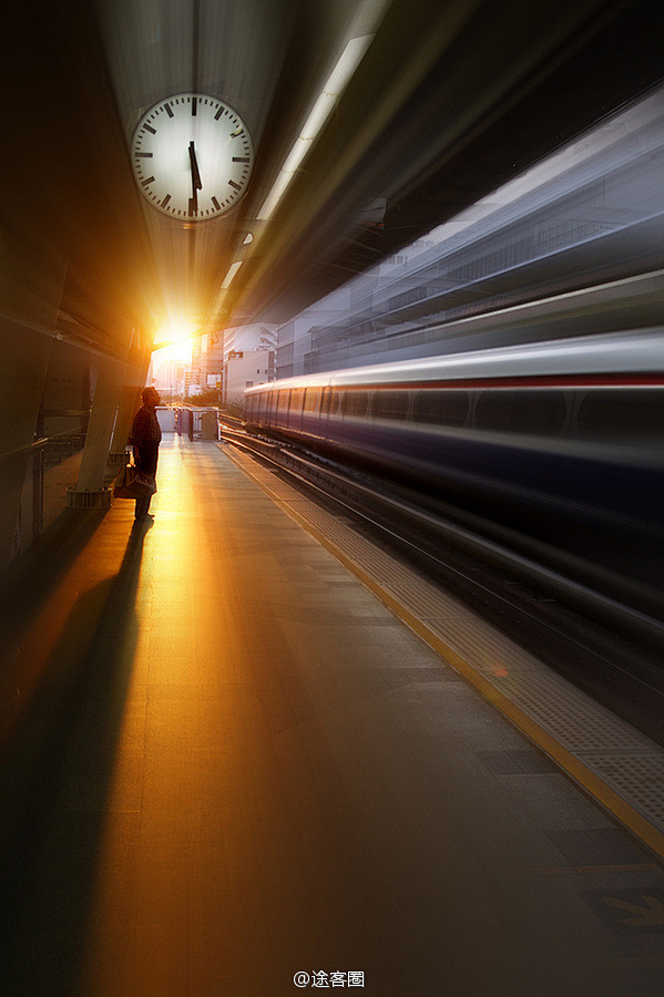 #早安#你在等一列火车，火车会带你去很远...