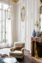 巴黎公寓的那种时髦，不是单纯的潮流，往往夹着些迷人的岁月痕迹 ​​​​