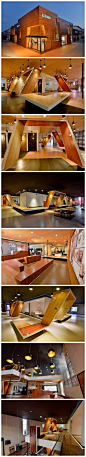 四智心品：【#昆明H3 Experience Center# by Nota Design Group】连续的折角从建筑外延伸到了室内，甚是讨巧~ 喜欢请收听@四智心品