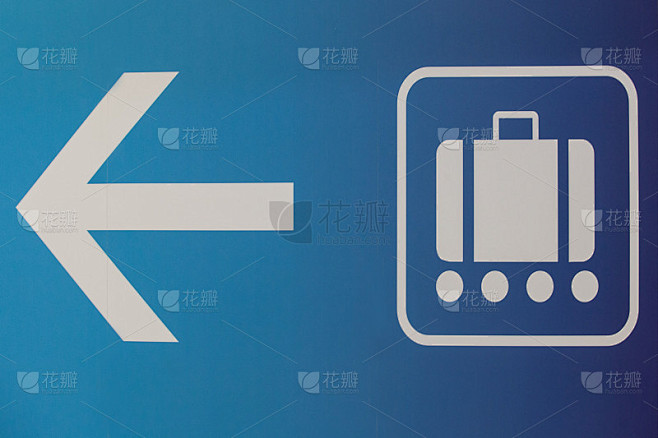 机场的行李提取处和出口标志