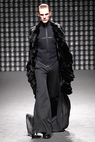 Gareth Pugh 2011秋冬秀场