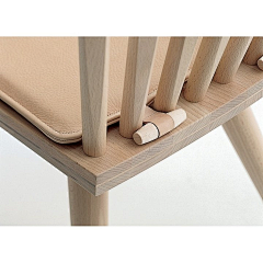 裸色扶手椅采集到A 产品 - 造型