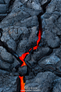 溪水0606夏威夷的水与火：岩浆从地面喷涌似地狱场景