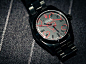 专业名表特制公司Bamford Watch Department，以重新设计顶级名表Rolex劳力士的手表而知名，这次Bamford Watch Department推出一款劳力士的爱的红心设计表The Love Hear。 这款在功能上属军事级PVD(Physical Vapor Deposition)的爱心设计表款，是以最流行的全黑金属的表带做设计，配以黑色表面，表面上有一颗颗红色搂空的爱心线条，红色的秒针，和I love you的大胆字样。这款特殊的设计，展现了劳力士不同以往的低调热情。