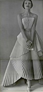 Dior gown, L’officiel de la mode 1950 (via http://www.pinterest.com/sunnybrett/)