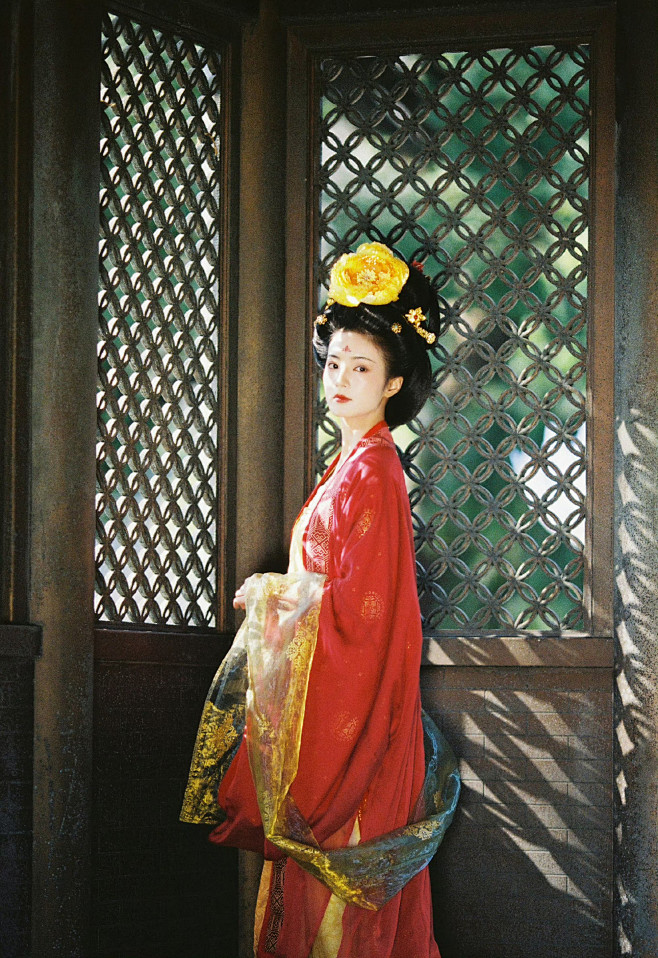 张雅钦