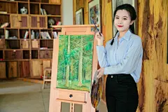 画室油画艺术绘画老师女性人物摄影图片