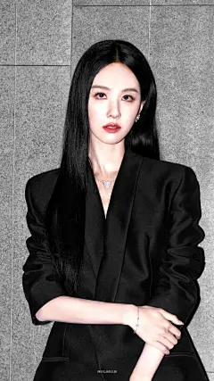 Share｜陈都灵壁纸 - 小红书